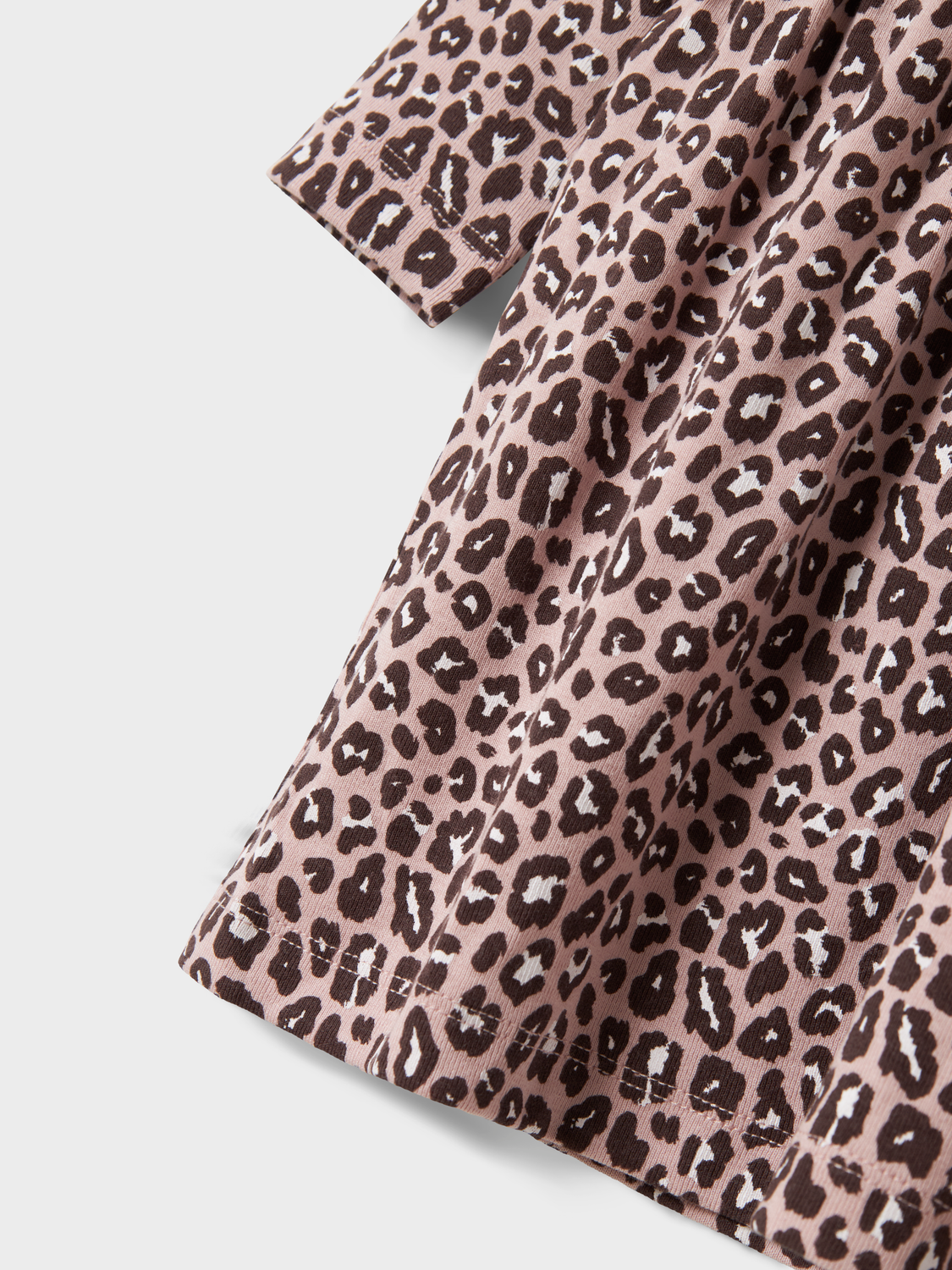 model_shot-front_full